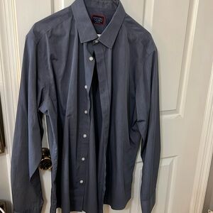 UntuckKit Men’s Dress shirt